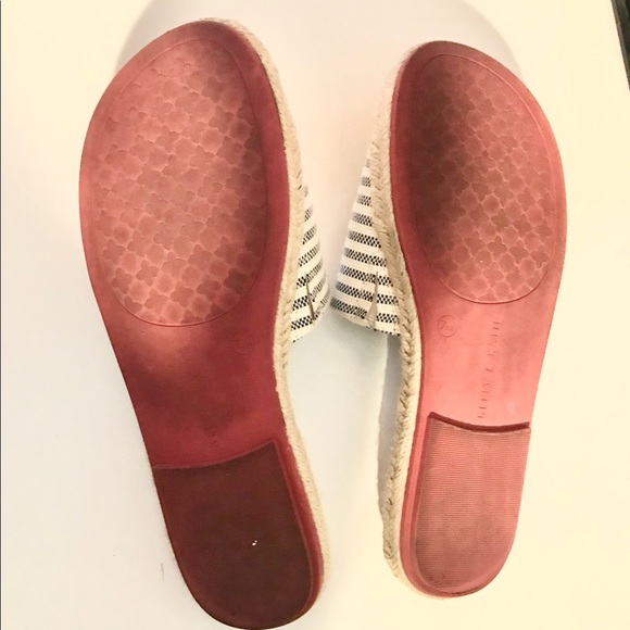 KELLY & KATIE Blue, white red striped slides. GUC - Picture 3 of 3